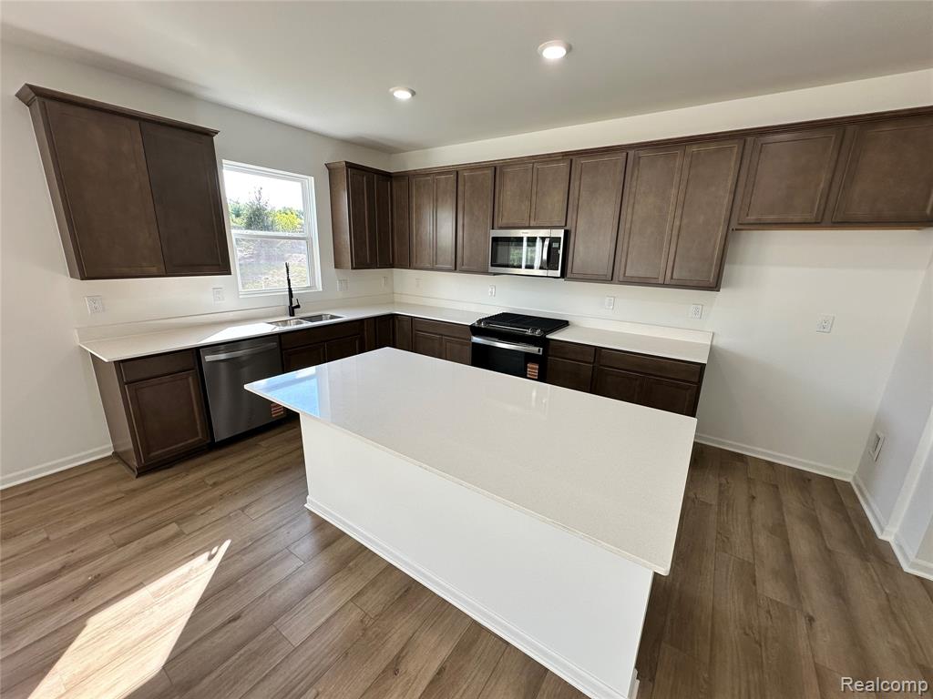 4881 Marquette Drive, Milford, MI 48381 — Photo 3
