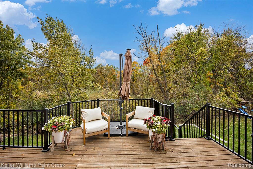 80 Franklin Wright Boulevard, Lake Orion, MI 48362 — Photo 9