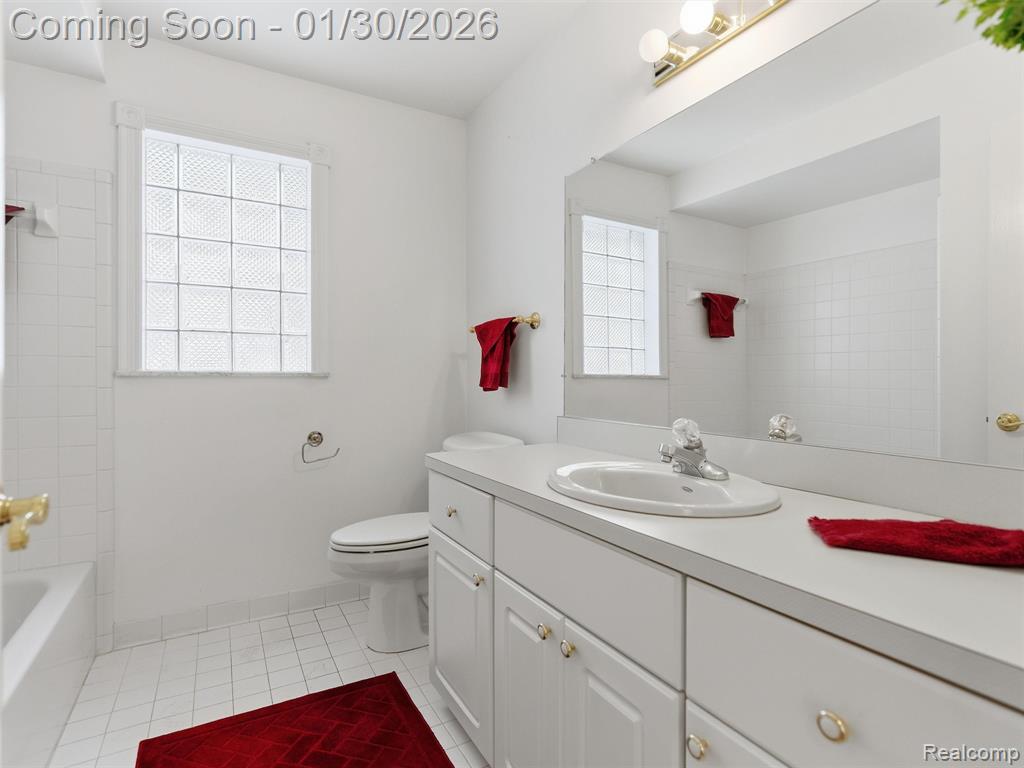 43579 Inglenook Court, 38, Sterling Heights, MI 48314 — Photo 22