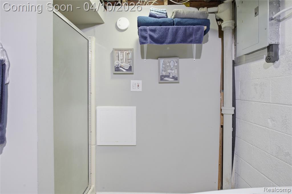 30725 Whittier Avenue, Madison Heights, MI 48071 — Photo 32