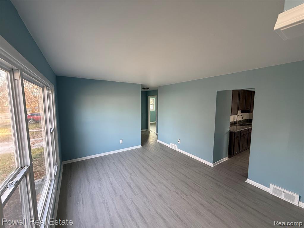 725 Emerson Avenue, Pontiac, MI 48340 — Photo 5