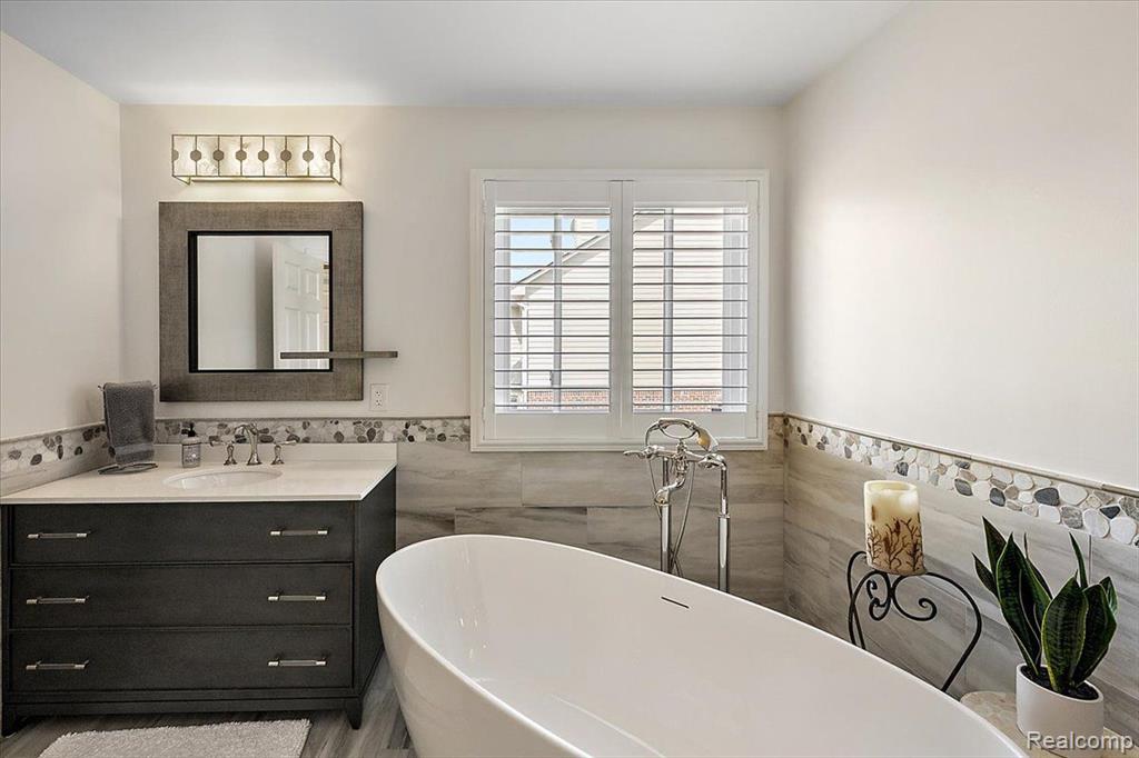 40211 BEXLEY Way, Northville, MI 48168 — Photo 67