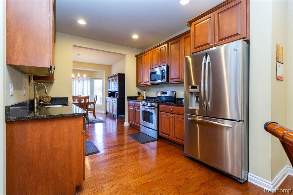 4370 Bennett Park Circle, Troy, MI 48085 — Photo 14