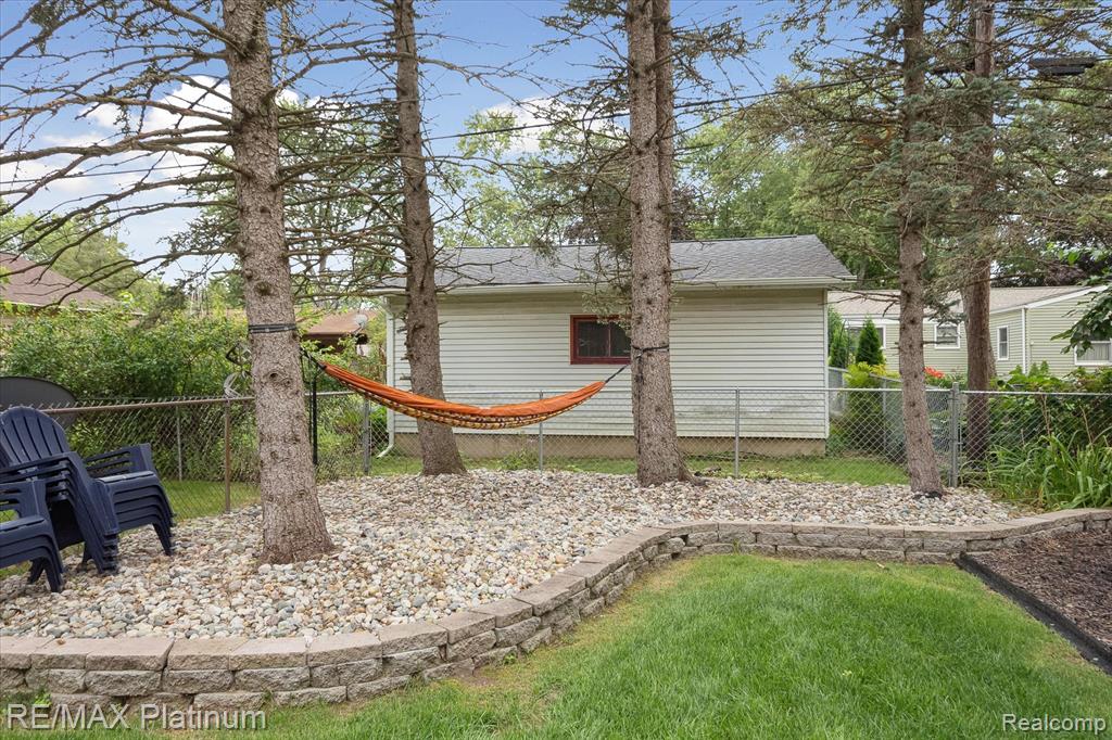 572 Old Creek Drive, Saline, MI 48176 — Photo 47