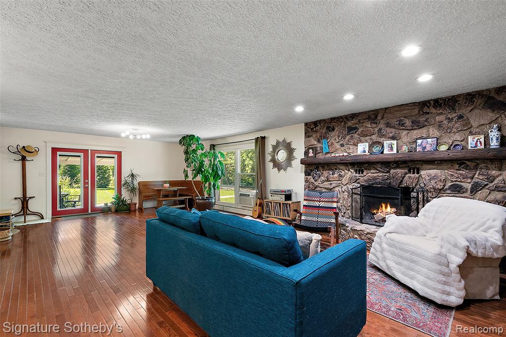 6694 Lierman Road, Imlay City, MI 48444 — Photo 4