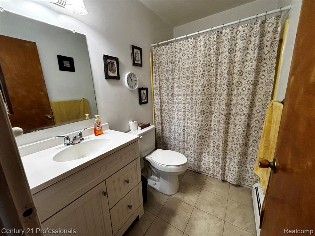 8203 Huntington Street, 15, Westland, MI — Photo 10