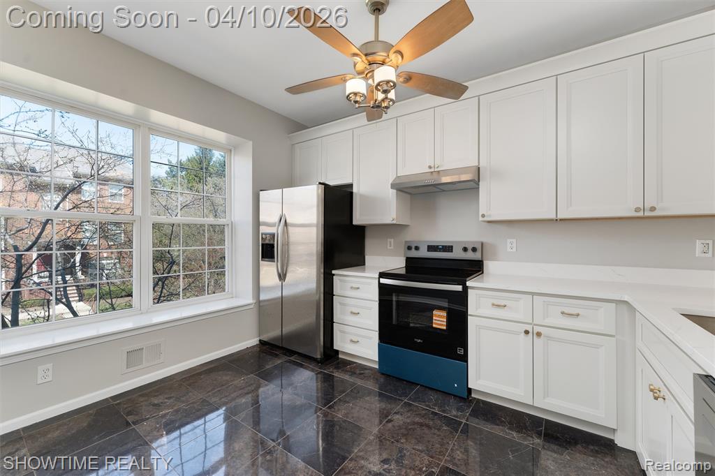 25457 Saint James, Southfield, MI 48075 — Photo 7