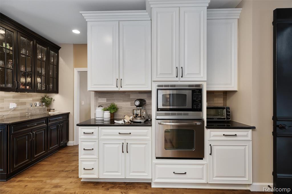 49474 Pine Ridge Court, Plymouth, MI 48170 — Photo 21