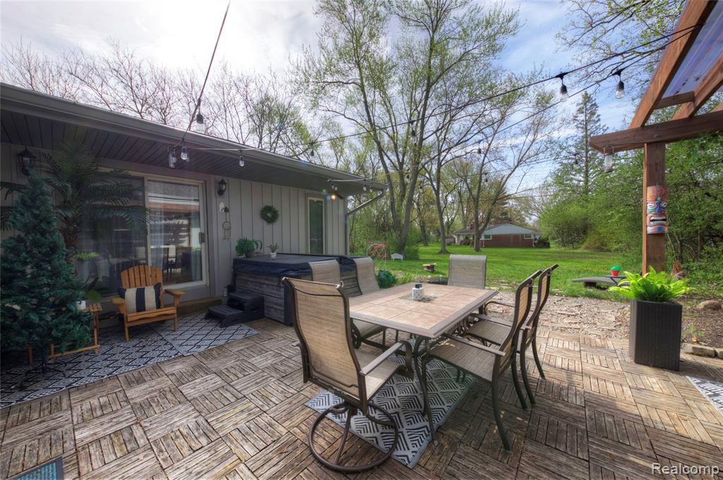 5367 Cambourne Place, West Bloomfield, MI — Photo 48