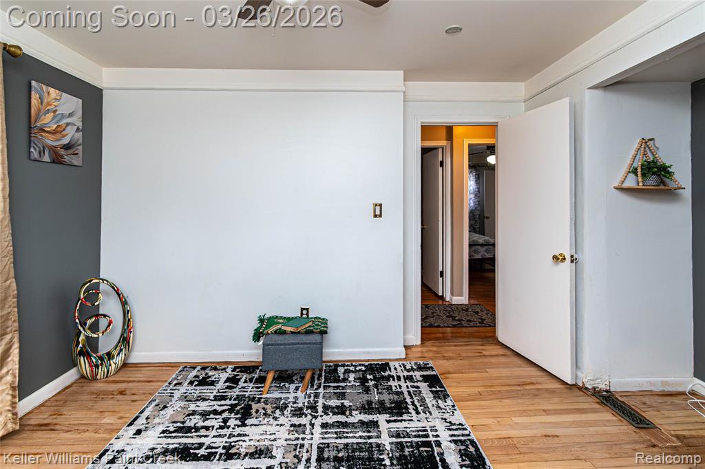 8250 Arnold Street, Dearborn Heights, MI 48127 — Photo 26