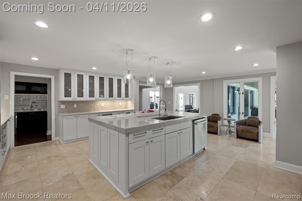 5190 Clarendon Crest Street, Bloomfield Hills, MI, 48302