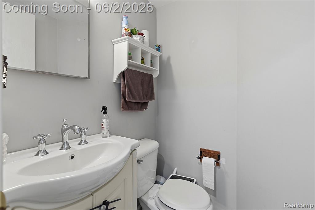 15794 Charleston Drive, Clinton Twp, MI 48038 — Photo 23