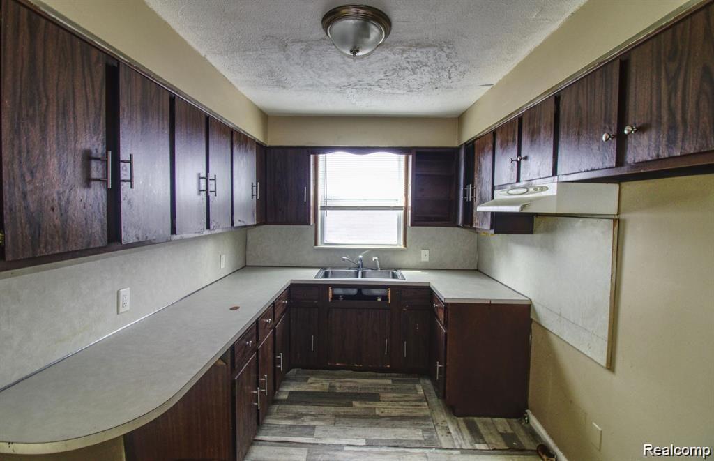 15470 MAPLERIDGE Street, Detroit, MI 48205 — Photo 16