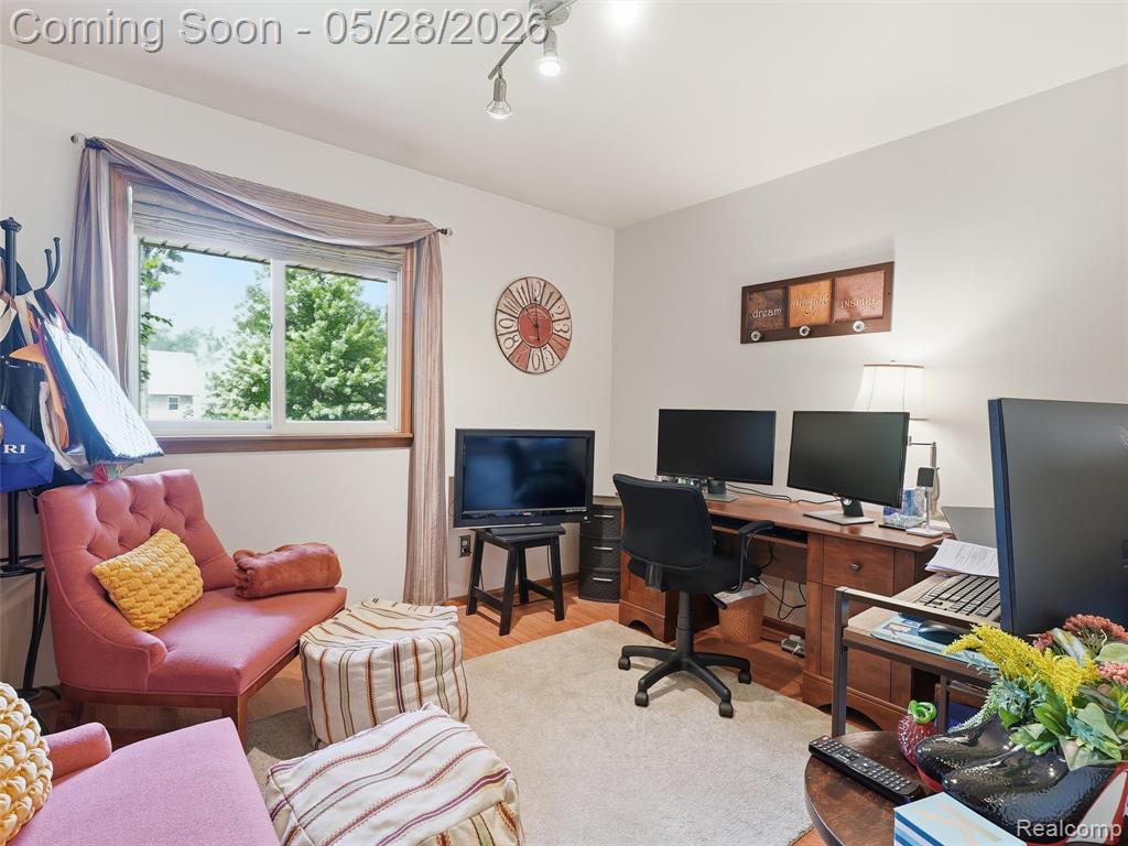21156 Robinson Street, Farmington, MI 48336 — Photo 19