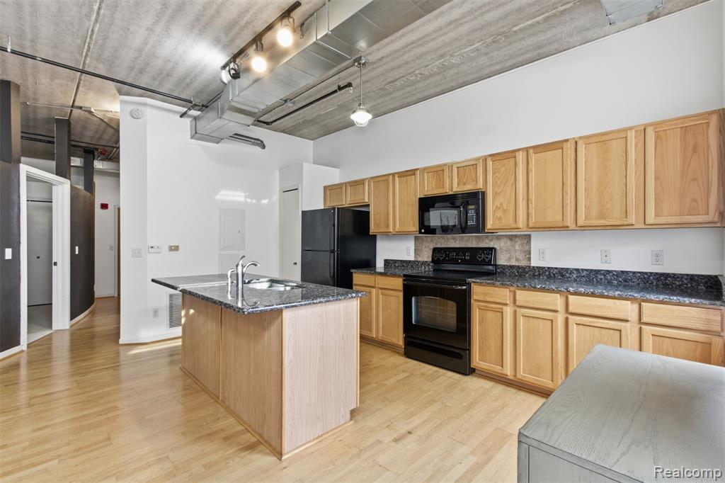 66 Winder Street, Detroit, MI 48201 — Photo 9