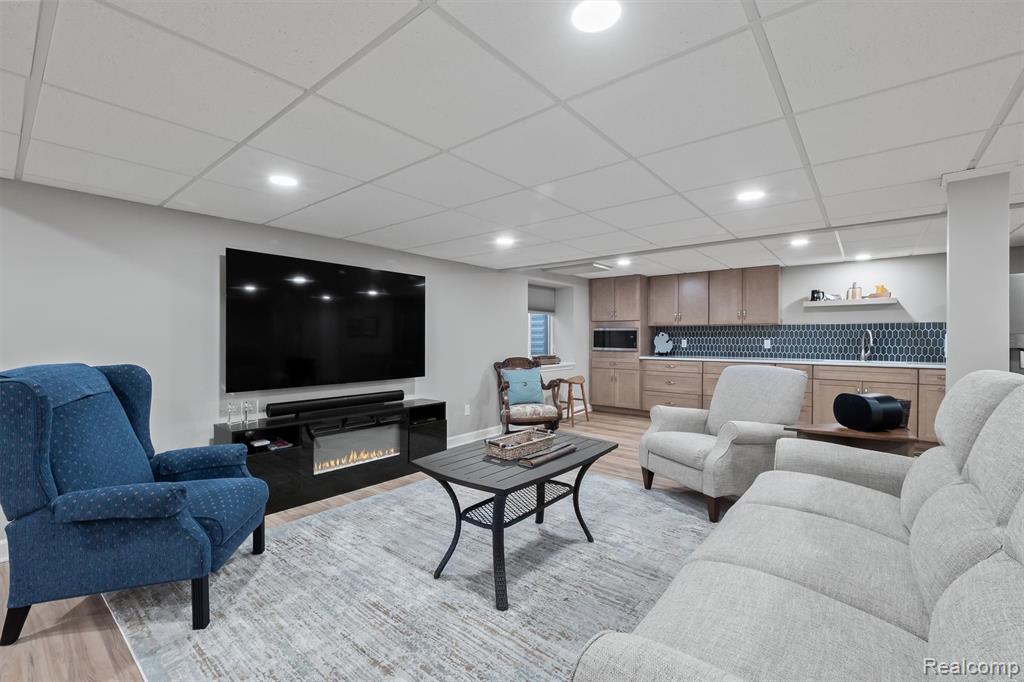 49121 Garrett Court, Macomb, MI 48042 — Photo 18