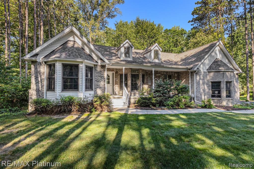 9151 PINEVIEW LAKE COURT, Linden, MI 48451 — Photo 32