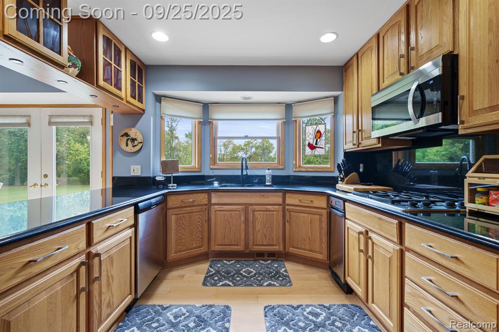 42733 Heydenreich Road, Clinton Twp, MI 48038 — Photo 14