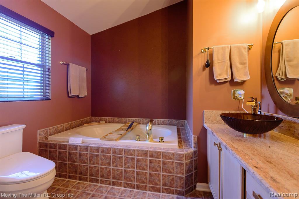 9501 Madison Drive, Belleville, MI 48111 — Photo 33