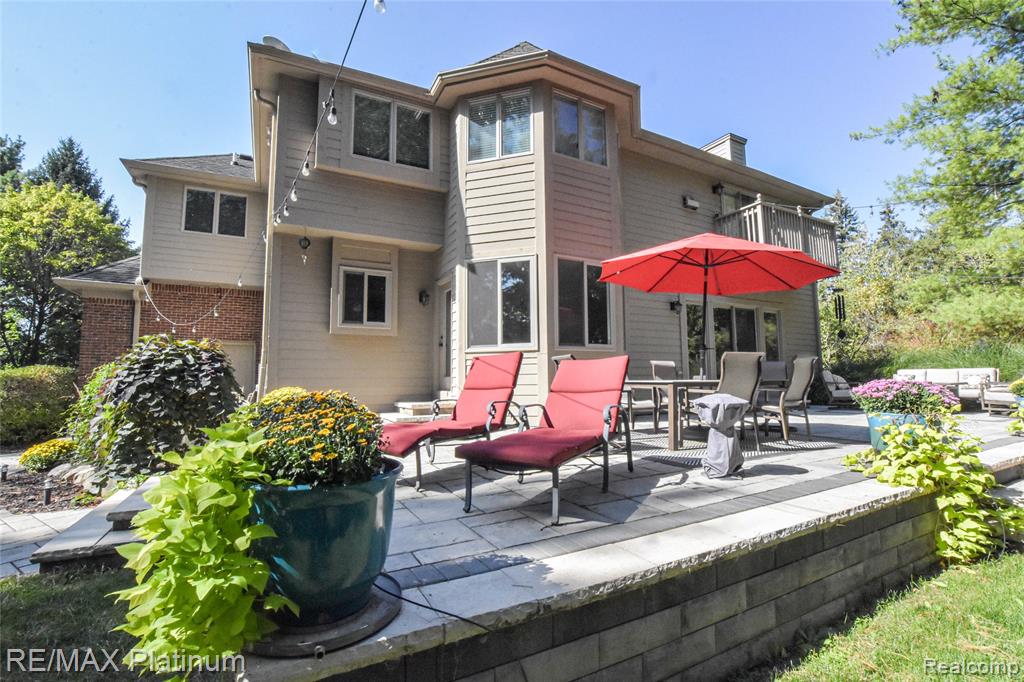 4215 Rolling Pines Court, Commerce Twp, MI 48382 — Photo 4
