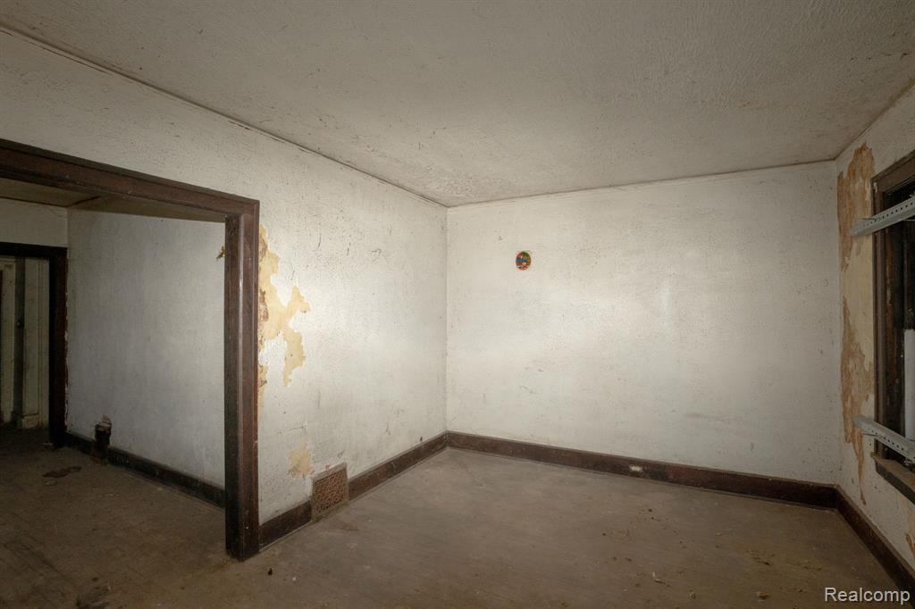 2574 Baldwin Street, Detroit, MI 48214 — Photo 4