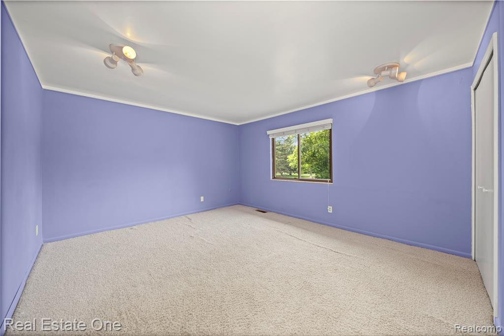 6995 Allen Hill Court, Clarkston, MI 48348 — Photo 25