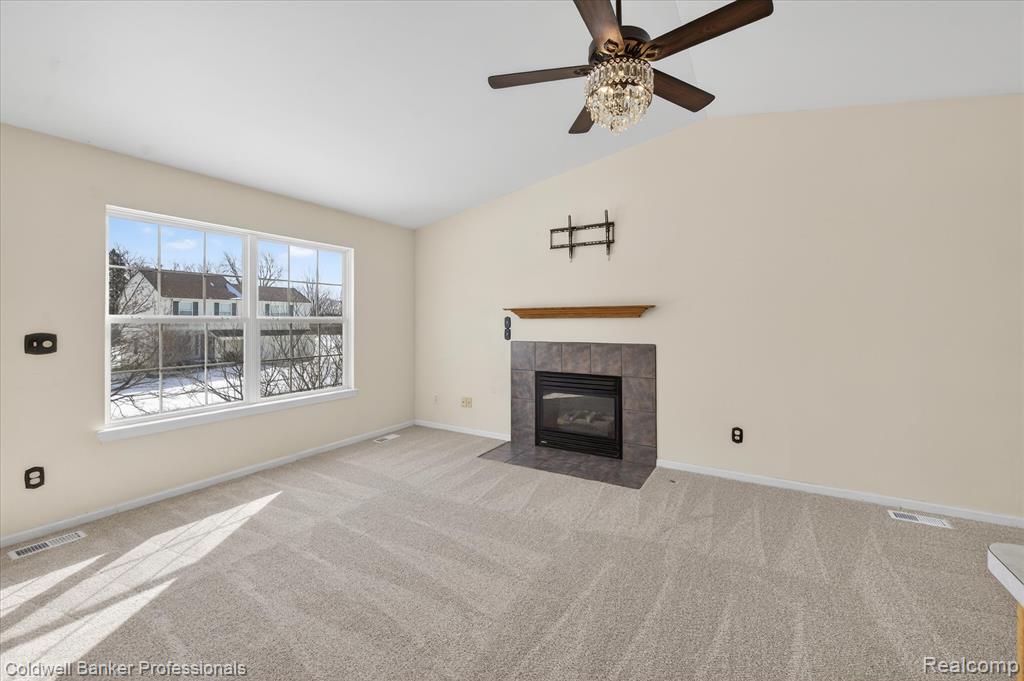 639 Andover Woods Drive, Fenton, MI 48430 — Photo 3
