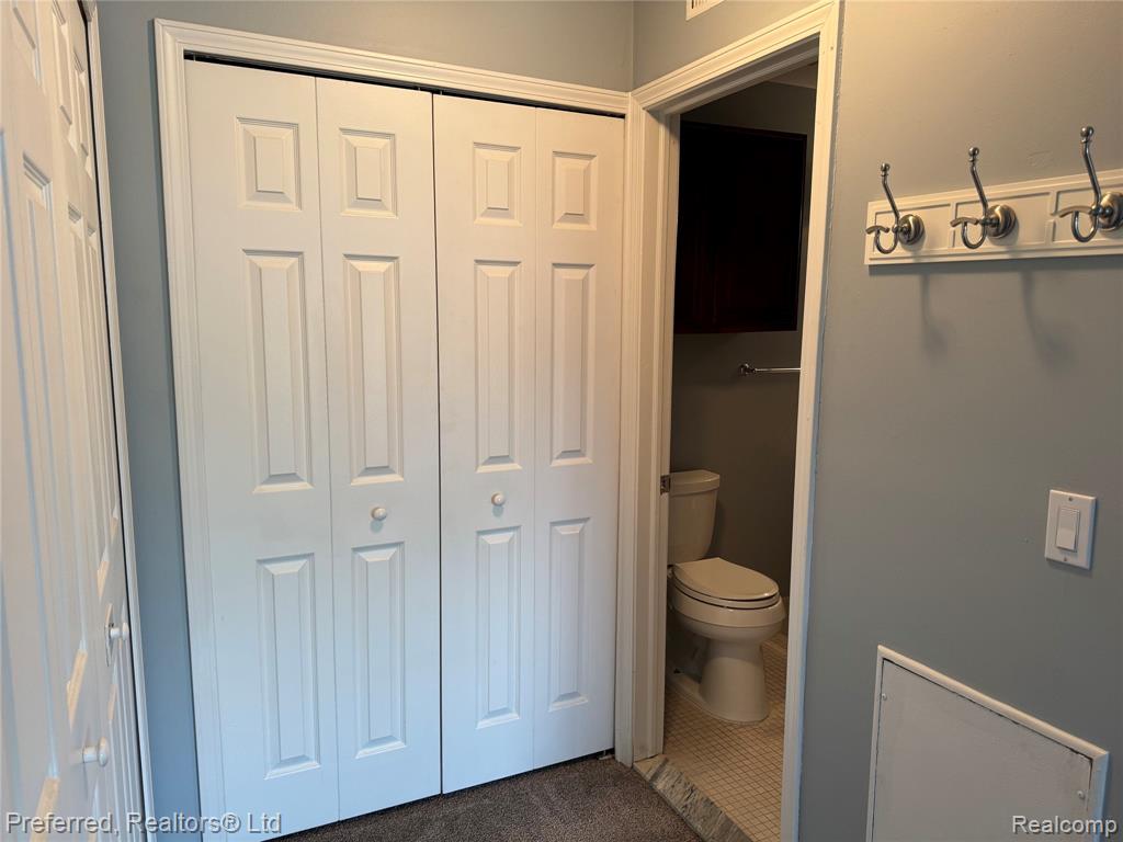 706 Sunset Lane, 63, Saint Clair Shores, MI 48082 — Photo 13