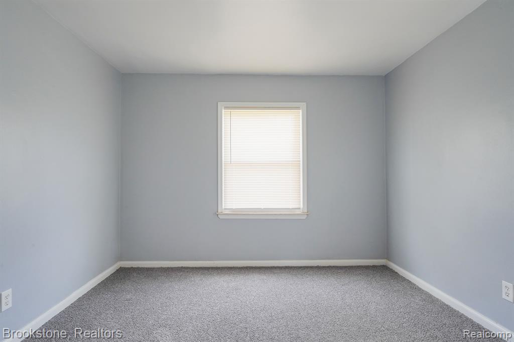 4226 CADILLAC Avenue, Wayne, MI 48184 — Photo 15