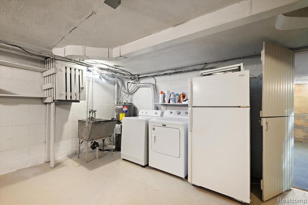 17601 Cambridge Boulevard, Lathrup Village, MI 48076 — Photo 43