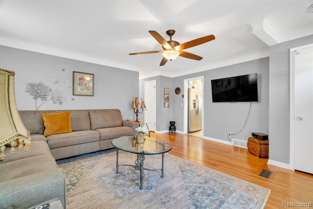 4209 Vassar Street, Dearborn Heights, MI 48125 — Photo 5