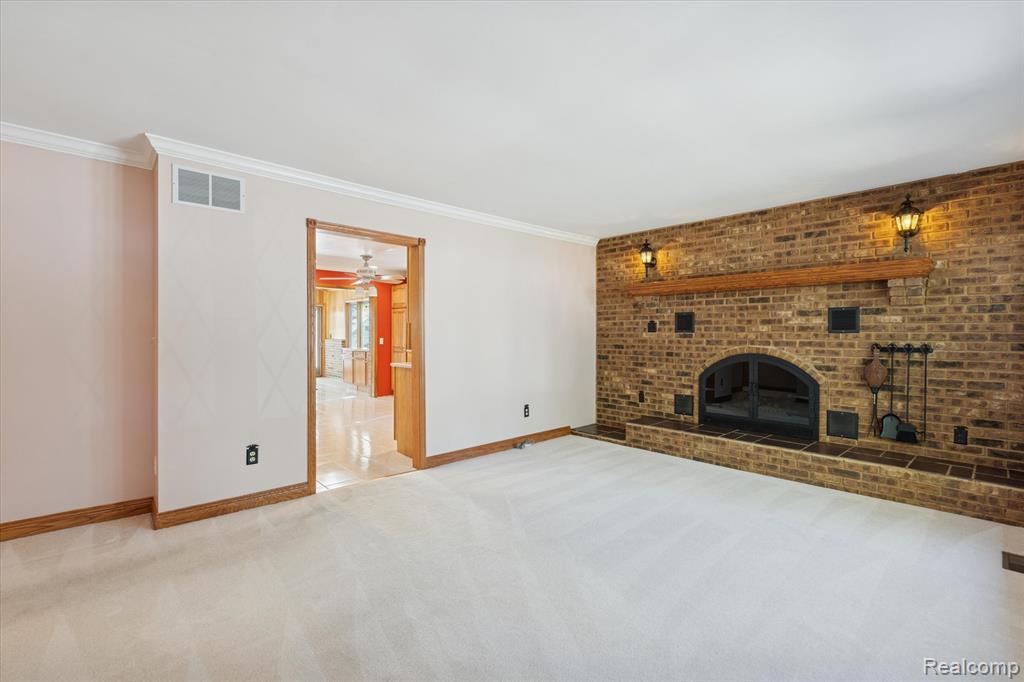 1560 Odette, Hartland, MI 48353 — Photo 7