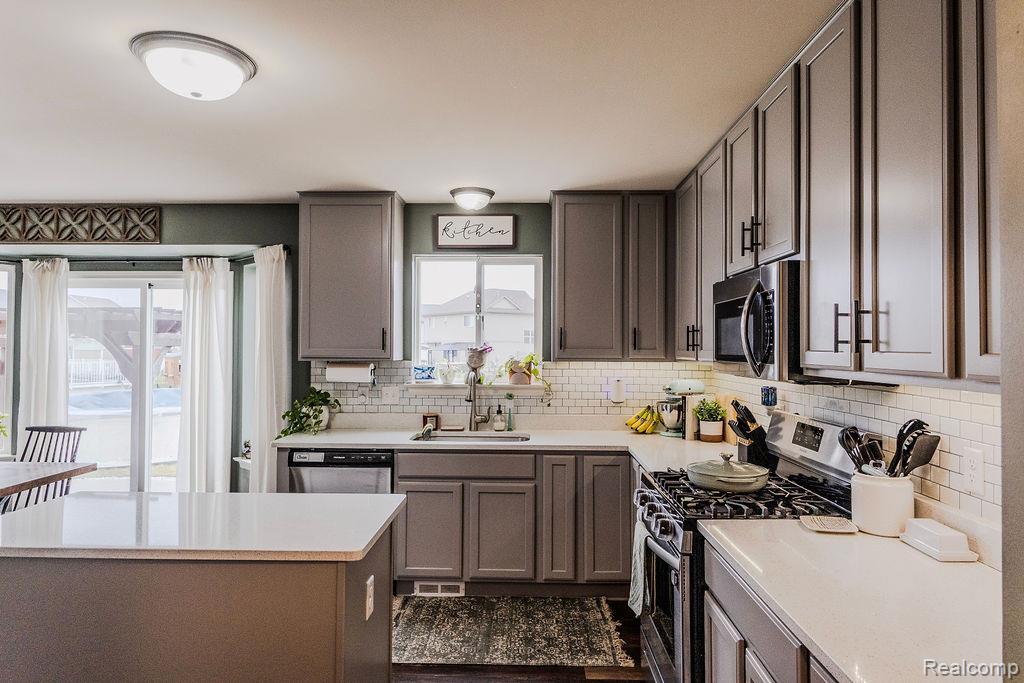 9010 Birch Pointe Drive, Newport, MI 48166 — Photo 24