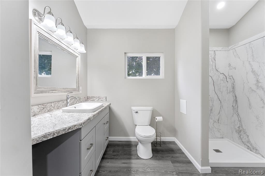 4354 S 5th Street, Luna Pier, MI 48157 — Photo 11
