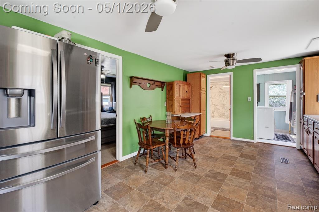 677 Lindbergh Street, Wyandotte, MI 48192 — Photo 25
