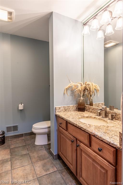 816 Seager Street, Commerce Twp, MI 48390 — Photo 11
