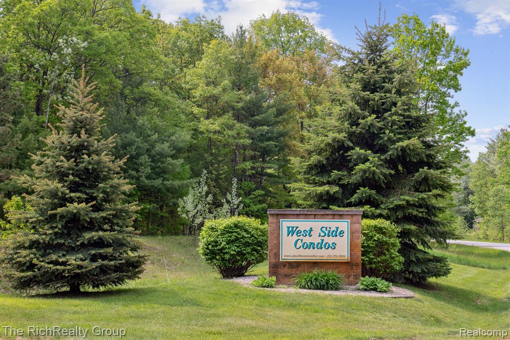 9798 Deer Track Court, Interlochen, MI 49643 — Photo 27