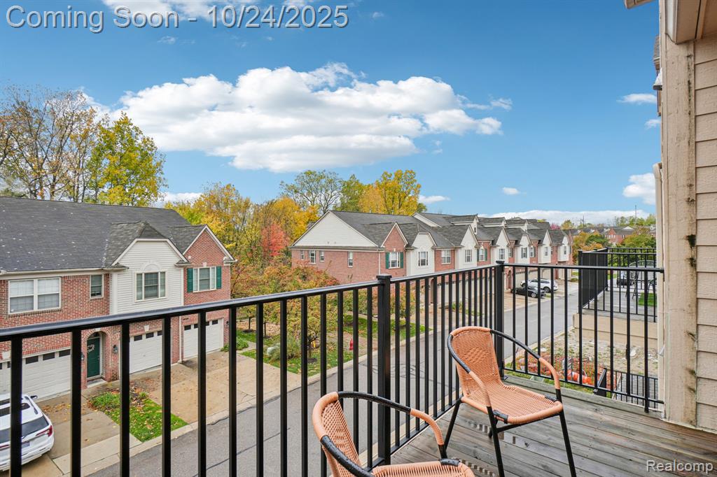 39675 Springwater, Northville, MI 48168 — Photo 30