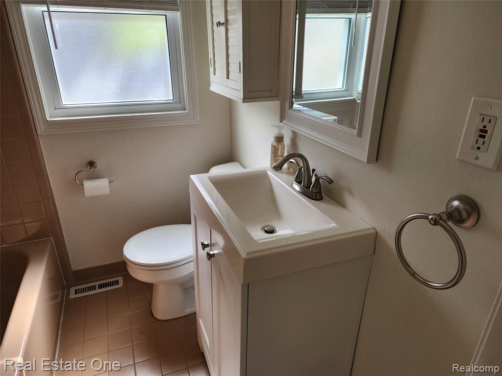 3659 Ellwood Avenue, Berkley, MI 48072 — Photo 16