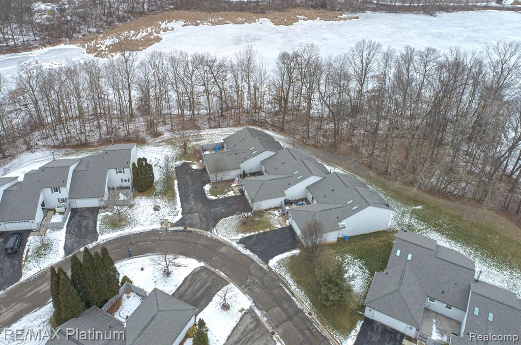 7567 Radcliffe, 55, Brighton, MI 48114 — Photo 48