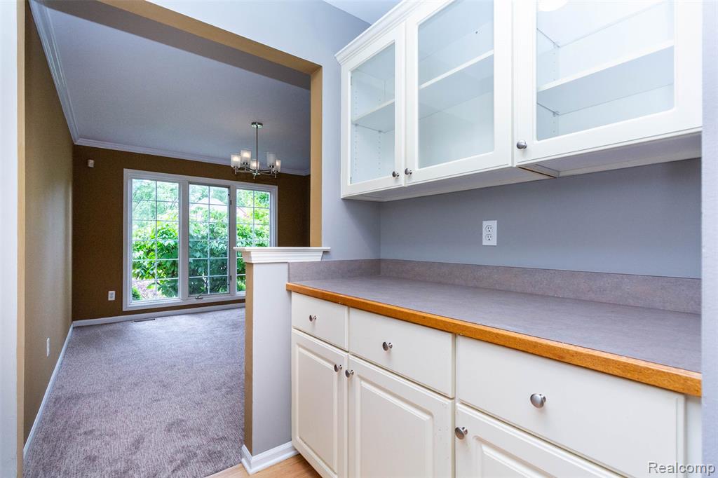 878 Dakota, Rochester Hills, MI 48307 — Photo 16