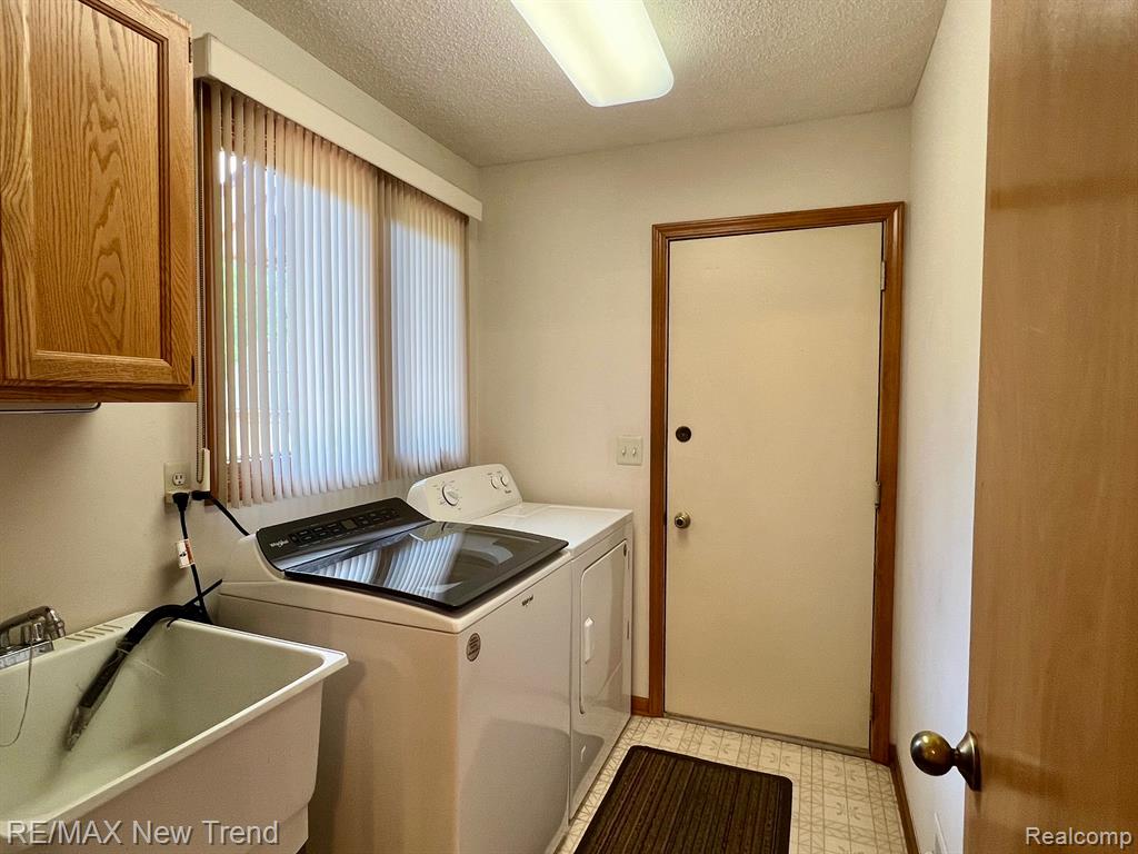 22135 RIVER RIDGE Trail, Farmington Hills, MI 48335 — Photo 17