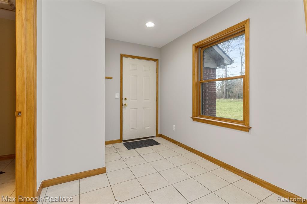 6426 OAK GROVE Road, Howell, MI 48855 — Photo 22