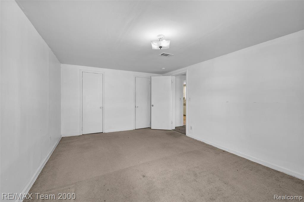 6627 Mayburn Street, Dearborn Heights, MI 48127 — Photo 18