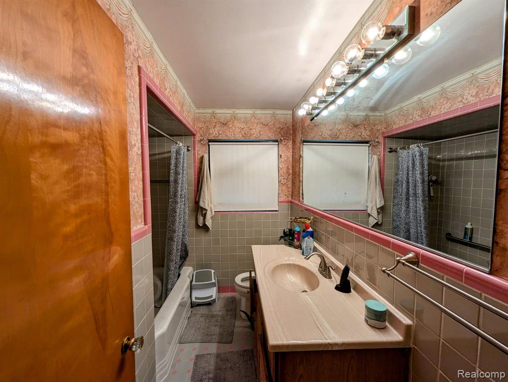 8242 Racine Road, Warren, MI 48093 — Photo 8