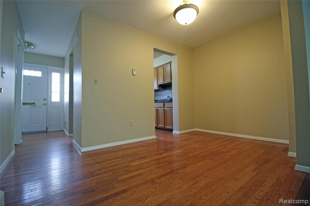 5828 Northfield Parkway, Troy, MI 48098 — Photo 3