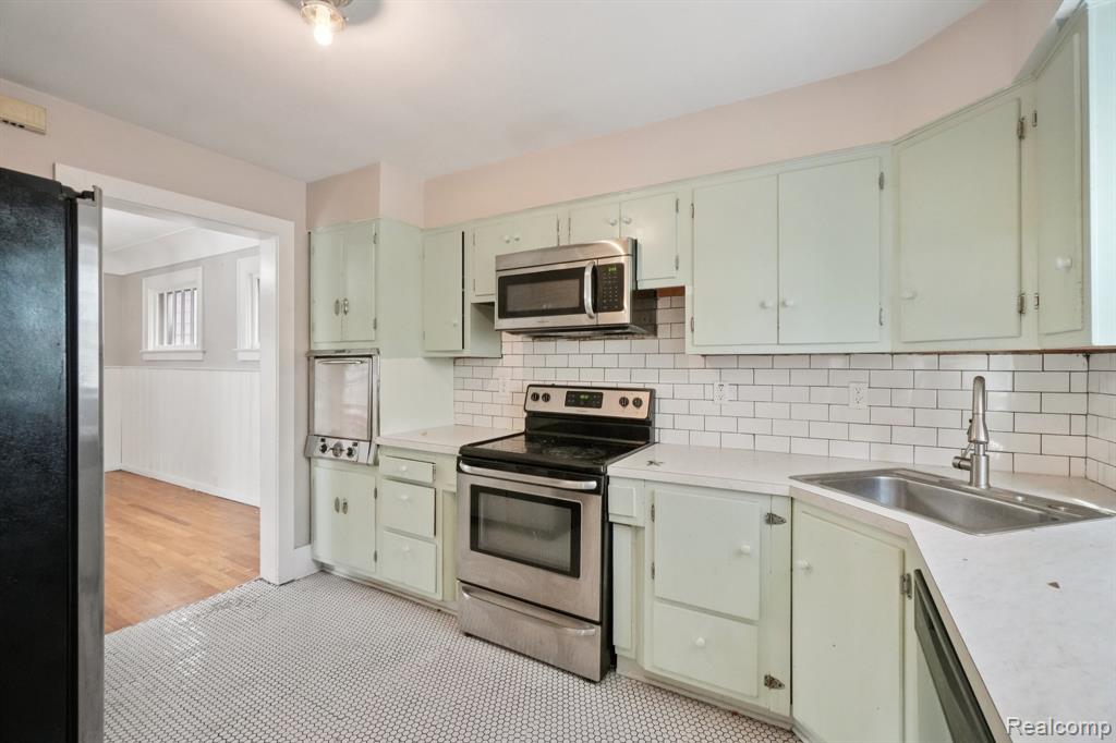 611 S West Street, Royal Oak, MI 48067 — Photo 19