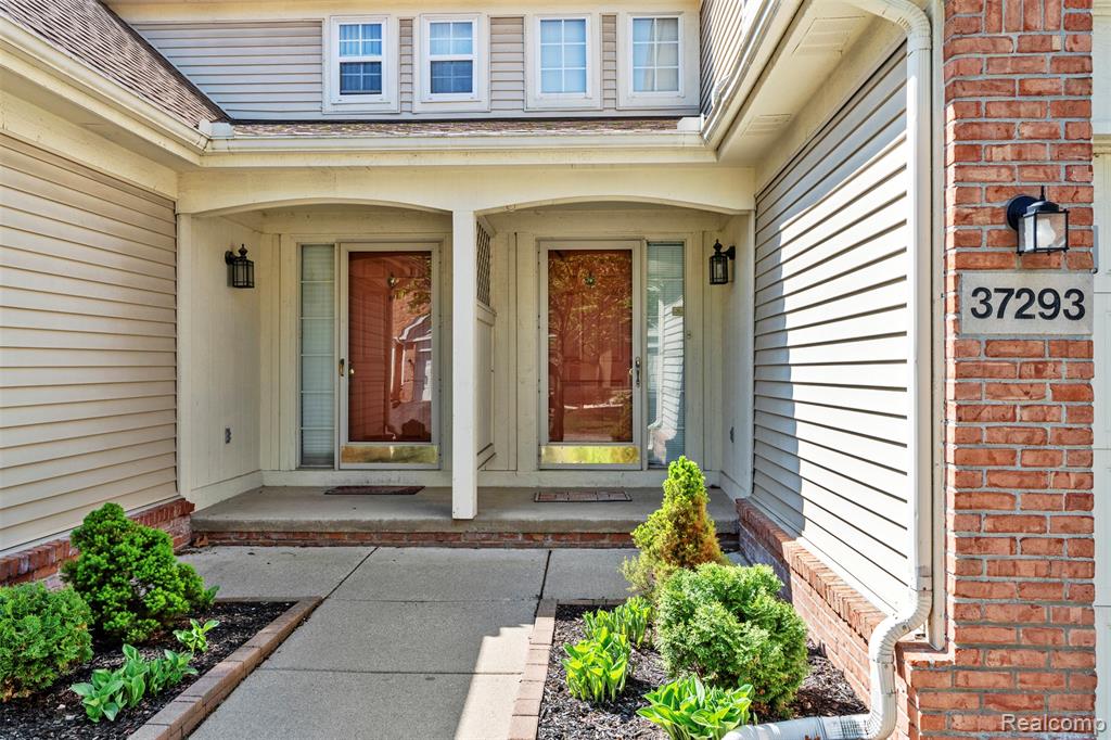37293 Amhurst Drive, Westland, MI — Photo 2