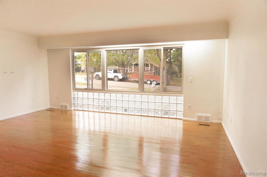 2114 NEEDHAM Road, Ann Arbor, MI 48104 — Photo 4