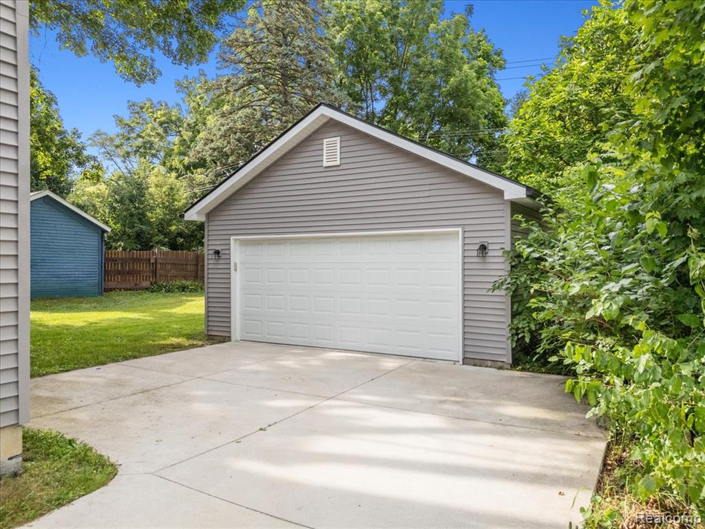 440 Livingston Street, Howell, MI 48843 — Photo 33